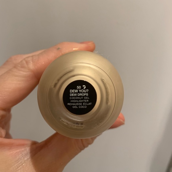 Marc Jacobs Dew You Dew Drops coconut gel highlighter - Picture 2 of 6